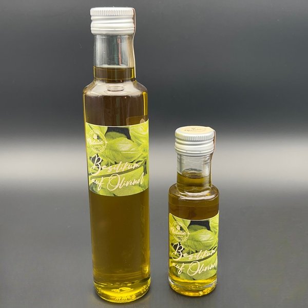 Basilikum auf Olivenöl | mit nativem Olivenöl extra